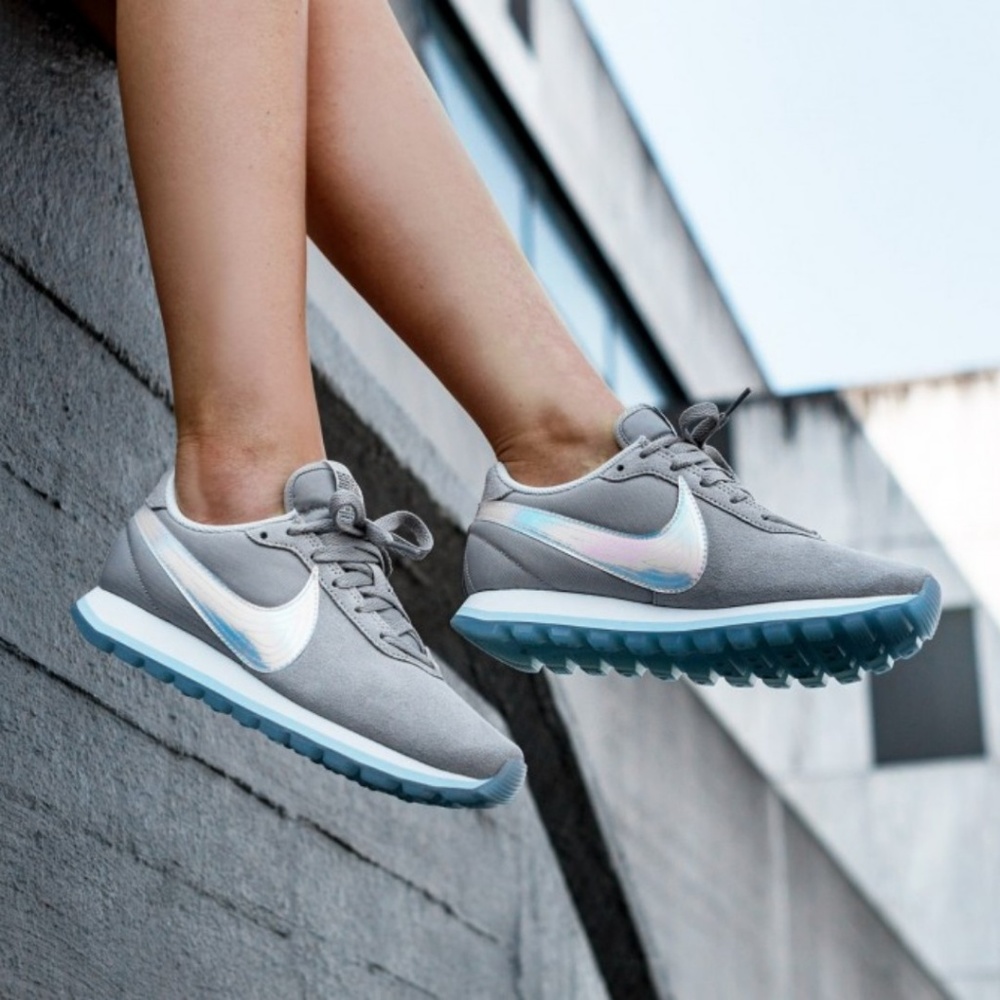 New In Box! Rare Nike Gray Sneakers - Picture 4 of 8